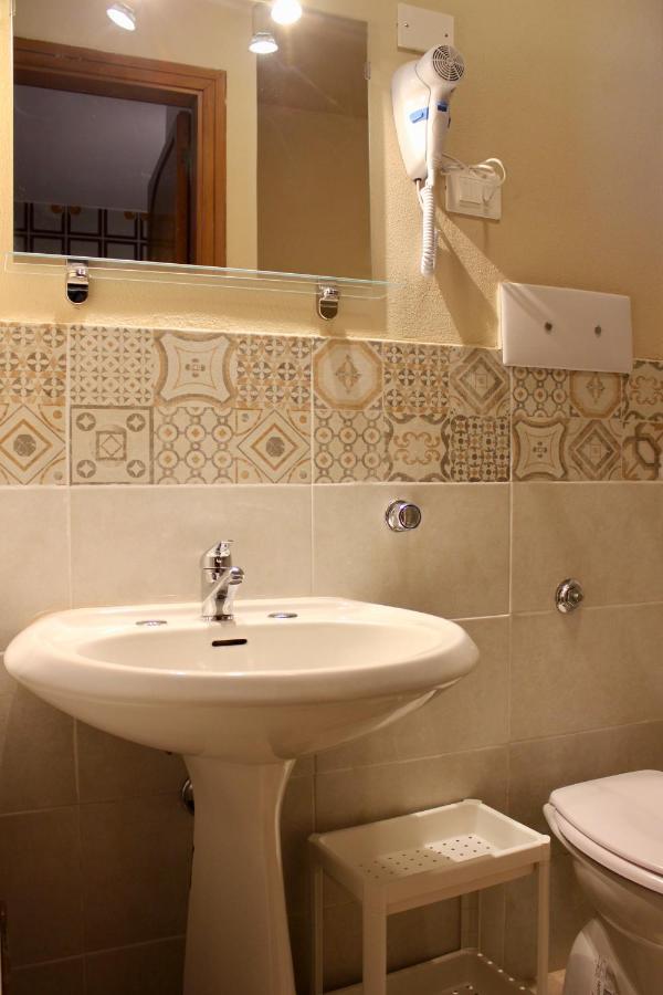 Gli Artisti Apartments & Rooms Bagheria Esterno foto