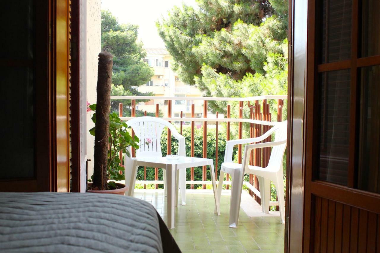Gli Artisti Apartments & Rooms Bagheria Esterno foto